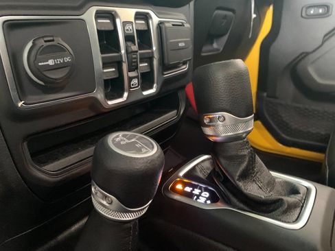 Used 2021 Jeep Wrangler Unlimited Sport image 18