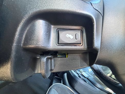 Used 2024 RAM 2500 Laramie w/ Safety Group AWD/4WD image 38