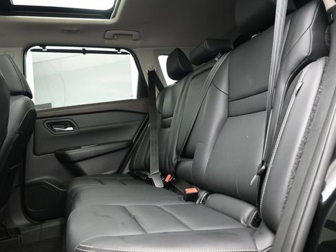 Used 2023 Nissan Rogue SL w/ SL Premium Package AWD/4WD image 10