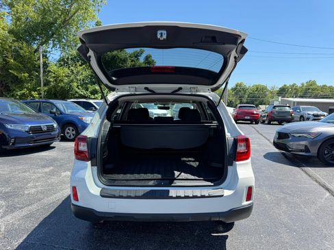 Used 2019 Subaru Outback 2.5i Premium AWD/4WD image 30