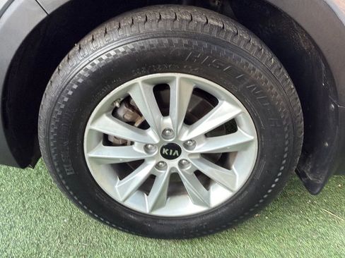 Used 2020 Kia Sorento LX AWD/4WD image 42