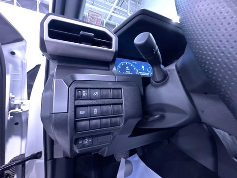 Used 2025 Toyota Tacoma TRD Off-Road image 16