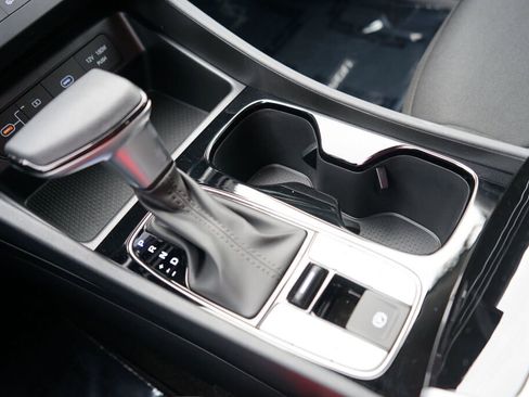 Certified 2025 Hyundai Tucson SE image 19