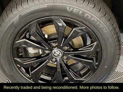 Used 2023 Toyota RAV4 XSE AWD/4WD image 29