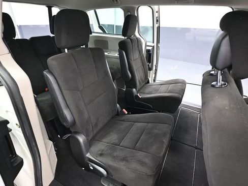 Used 2012 Dodge Grand Caravan American Value Package image 35