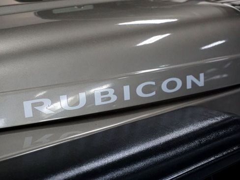 Used 2006 Jeep Wrangler Unlimited Rubicon w/ Security Group AWD/4WD image 41