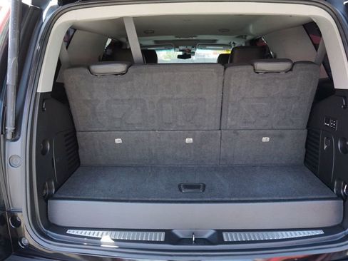 Used 2020 Cadillac Escalade Luxury RWD image 9