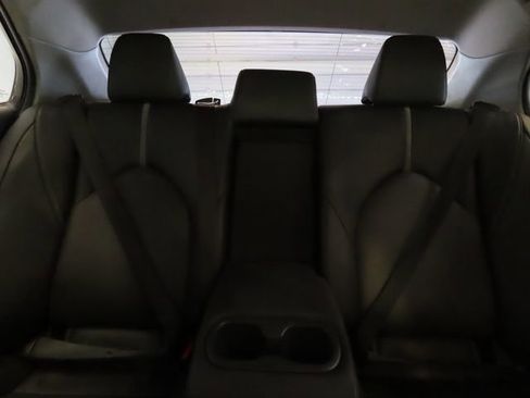 Used 2018 Toyota Camry XSE image 28