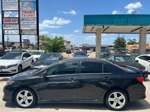 Used 2009 Toyota Corolla XRS FWD image 2