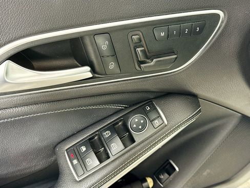 Used 2016 Mercedes-Benz CLA 250 image 17