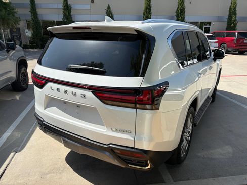 Used 2023 Lexus LX 600 4WD w/ Accessory Package (Z1) image 4