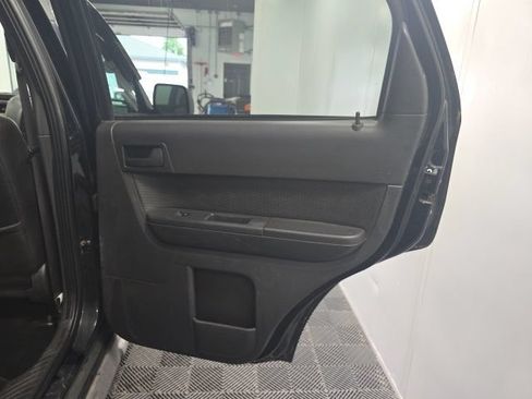 Used 2009 Ford Escape XLT AWD/4WD image 15