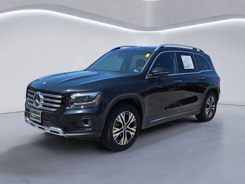 Certified 2025 Mercedes-Benz GLB 250 4MATIC image 7