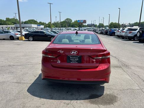 Used 2017 Hyundai Elantra SE w/ Cargo Package image 4