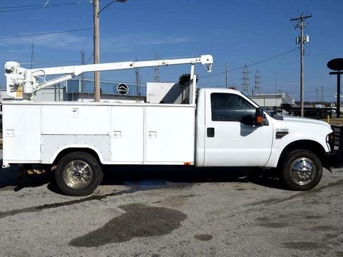 Used 2008 Ford F450 2WD Regular Cab Super Duty image 2
