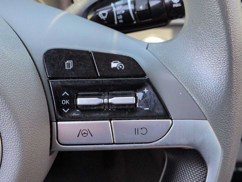 Certified 2024 Hyundai Elantra SEL FWD image 25