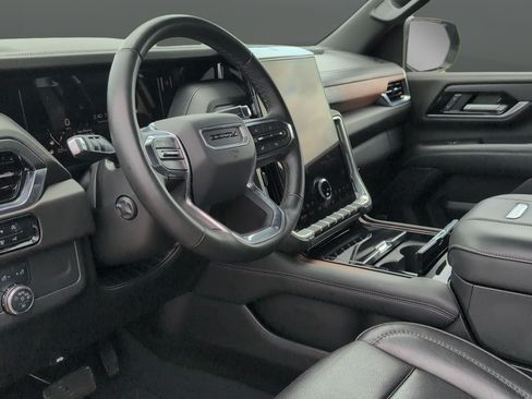 Used 2025 GMC Yukon Denali AWD/4WD image 9