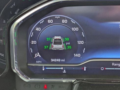 Used 2024 Chevrolet Silverado 1500 LT image 24