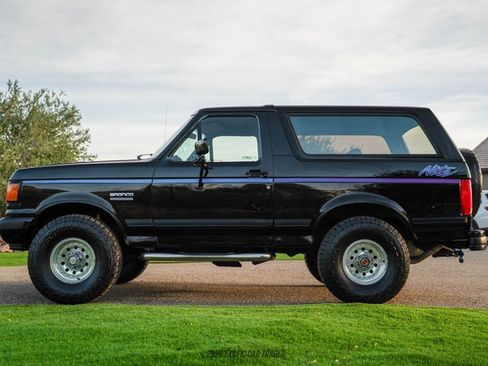 Used 1991 Ford Bronco AWD/4WD image 3
