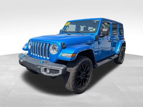 Used 2022 Jeep Wrangler Unlimited Sahara AWD/4WD image 3