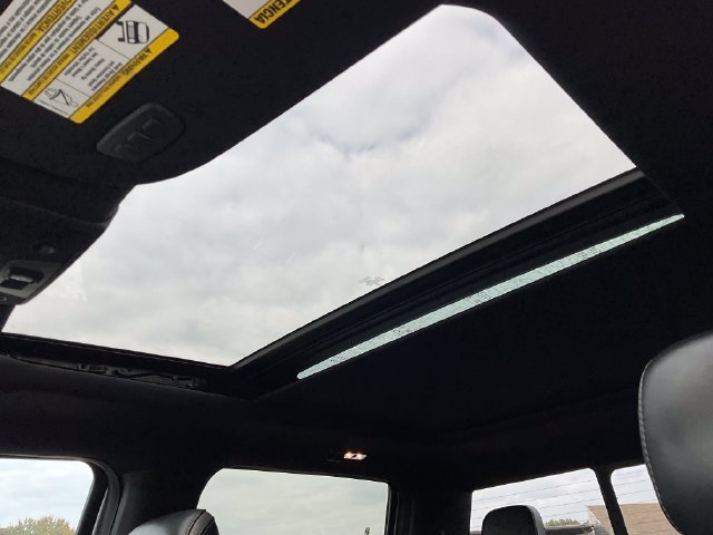 Used 2017 Ford F250 Platinum w/ FX4 Off-Road Package AWD/4WD image 23