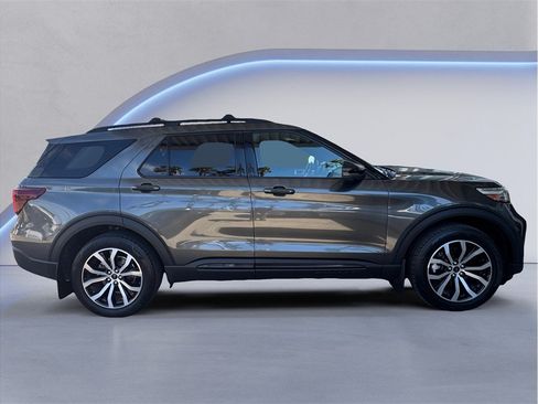 Used 2020 Ford Explorer ST w/ Premium Technology Package AWD/4WD image 7