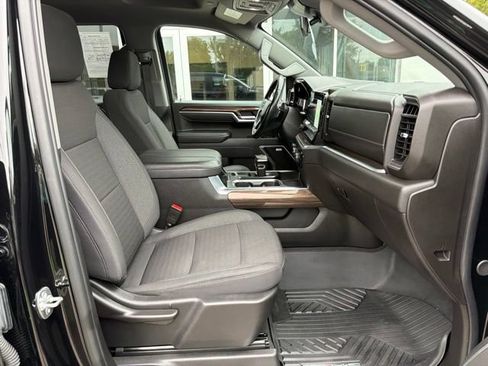 Used 2025 Chevrolet Silverado 1500 RST AWD/4WD image 14