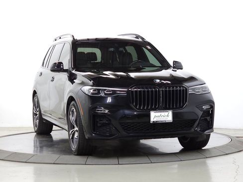 Used 2022 BMW X7 xDrive40i w/ M Sport Package AWD/4WD image 10