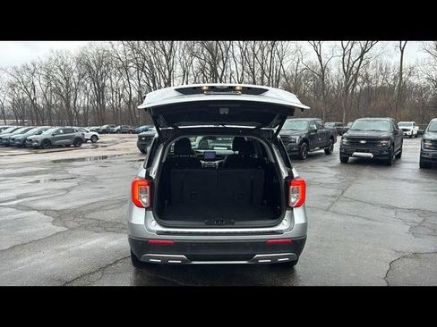 Certified 2023 Ford Explorer XLT w/ Equipment Group 202A AWD/4WD image 30
