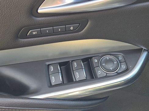 Used 2023 Cadillac XT4 Premium Luxury image 23
