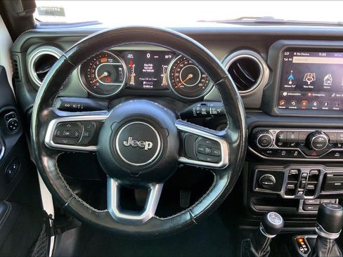 Used 2022 Jeep Wrangler Unlimited Sahara w/ Cold Weather Group AWD/4WD image 5