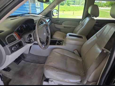 Used 2011 GMC Yukon XL SLT RWD image 8