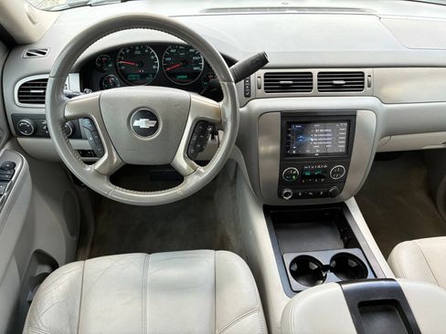 Used 2012 Chevrolet Suburban LT AWD/4WD image 18