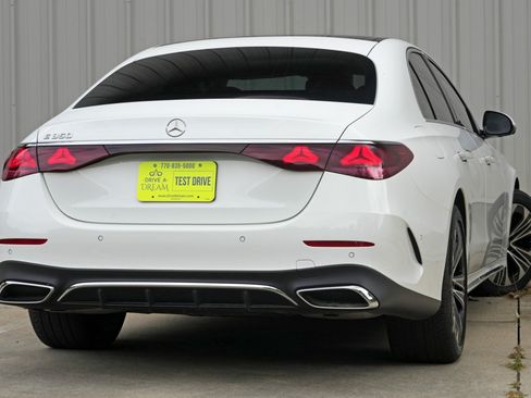 Used 2025 Mercedes-Benz E 350 Sedan w/ Winter Package image 5