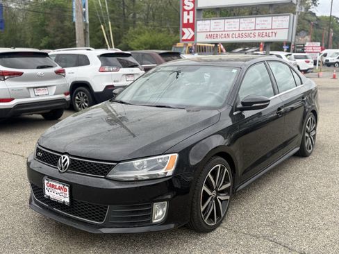 Used 2012 Volkswagen Jetta GLI Autobahn FWD image 3