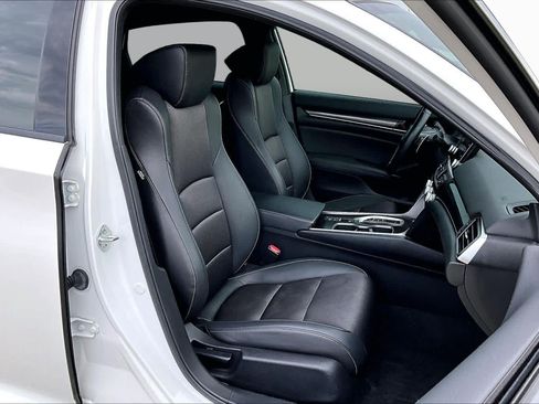 Used 2022 Honda Accord Sport image 7