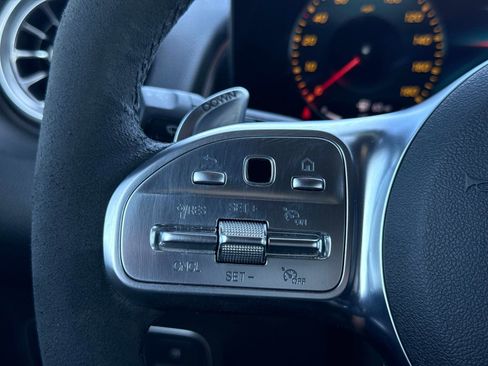 Certified 2022 Mercedes-Benz GLB 35 AMG 4MATIC image 31