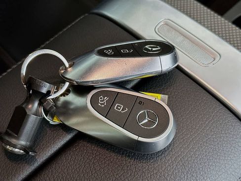 Used 2022 Mercedes-Benz C 300 C 300 image 21