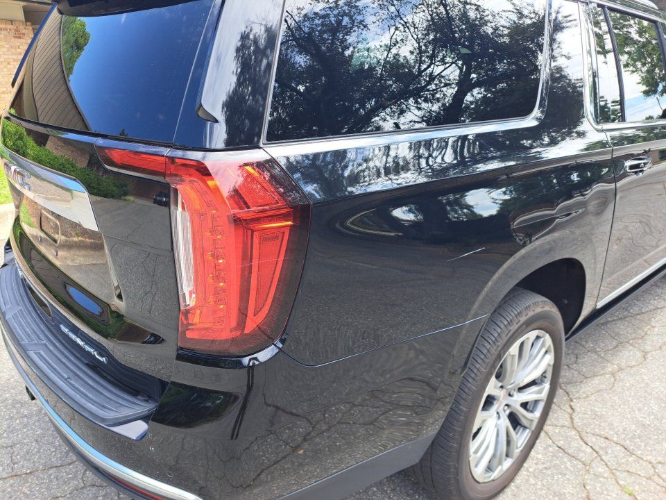 Used 2021 GMC Yukon XL Denali w/ Denali Premium Package AWD/4WD image 18