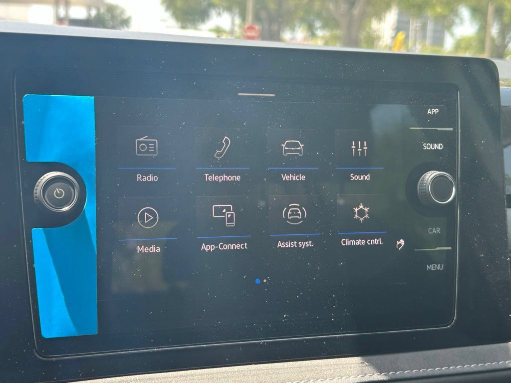 New 2026 Volkswagen Taos SE FWD image 16