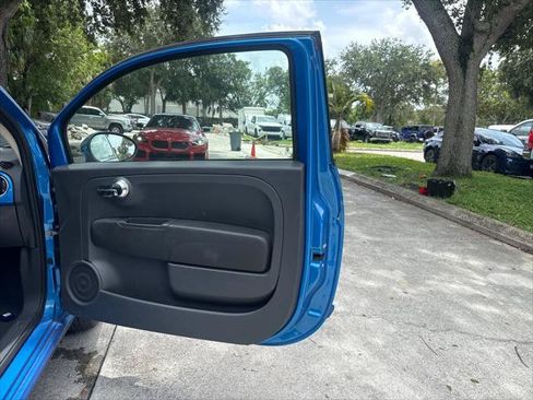 Used 2017 FIAT 500 Lounge FWD image 16