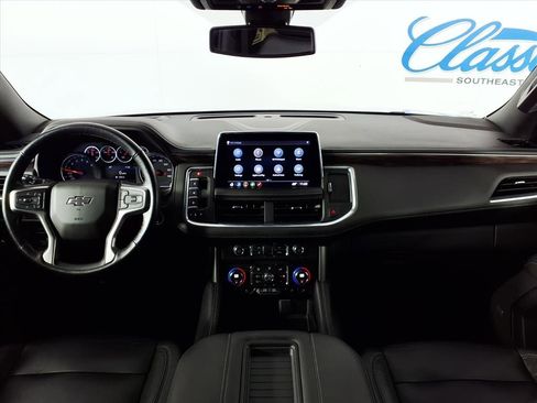 Used 2021 Chevrolet Tahoe Z71 w/ Z71 Signature Package image 11