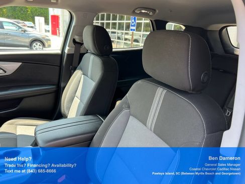 Used 2025 Chevrolet Blazer LT FWD image 10