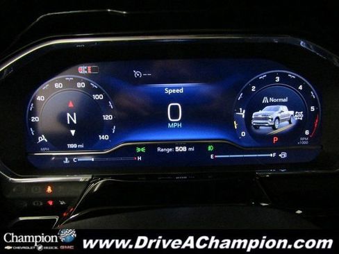 Used 2025 Chevrolet Silverado 1500 LTZ image 36