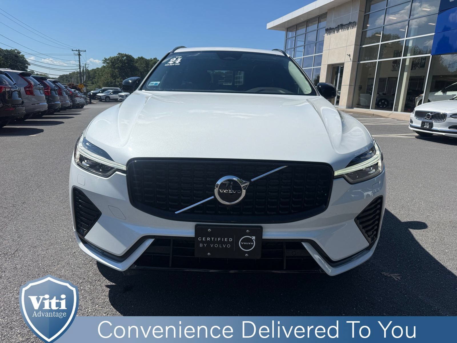 Used 2024 Volvo XC60 B5 Core w/ Protection Package Premier AWD/4WD image 3