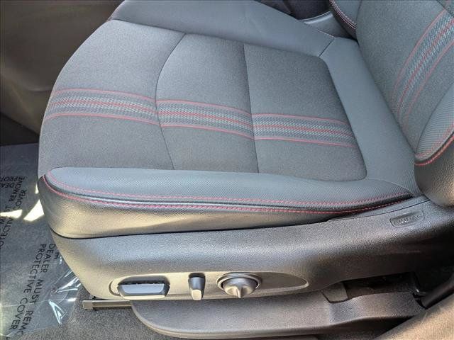 Used 2024 Chevrolet Equinox RS FWD image 10