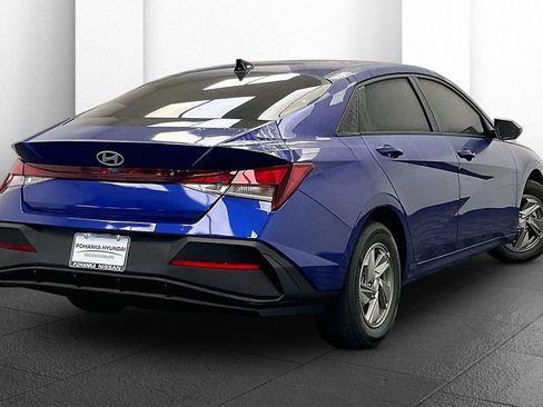 Certified 2024 Hyundai Elantra SE image 10
