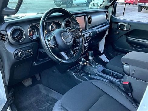 Used 2022 Jeep Wrangler Unlimited Sport image 14