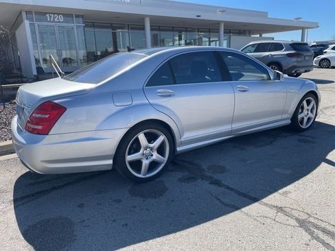 Used 2010 Mercedes-Benz S 550 4MATIC image 3