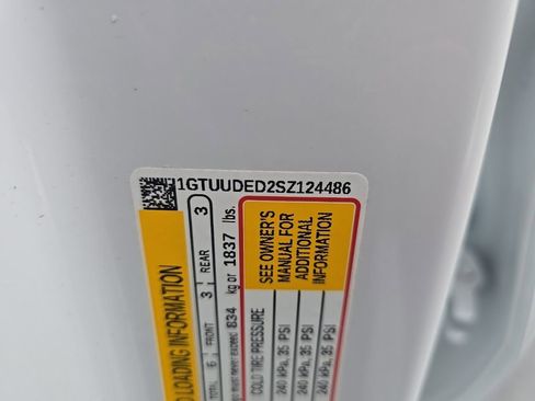 Used 2025 GMC Sierra 1500 SLT image 15